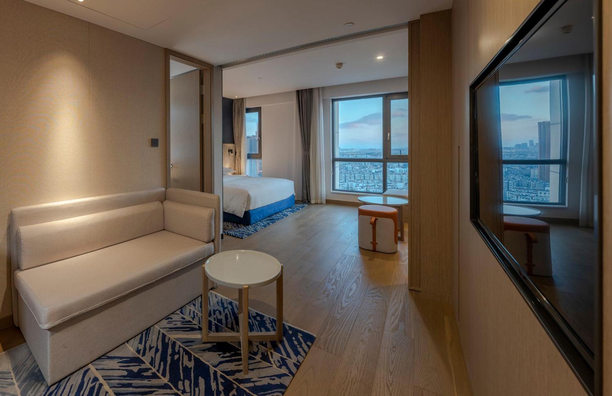 Holiday Inn Express Kunming West By Ihg Εξωτερικό φωτογραφία